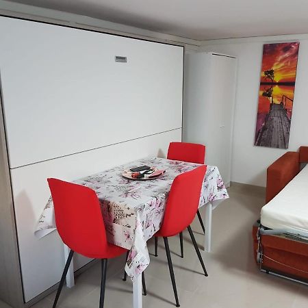 Sole...Mare...E...Spiaggie Bianche! Apartment Vada Ngoại thất bức ảnh