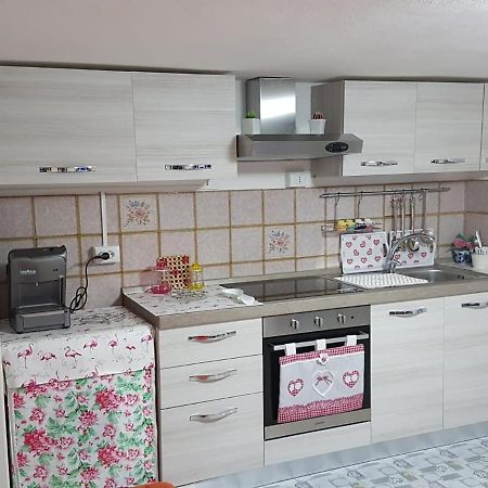 Sole...Mare...E...Spiaggie Bianche! Apartment Vada Ngoại thất bức ảnh